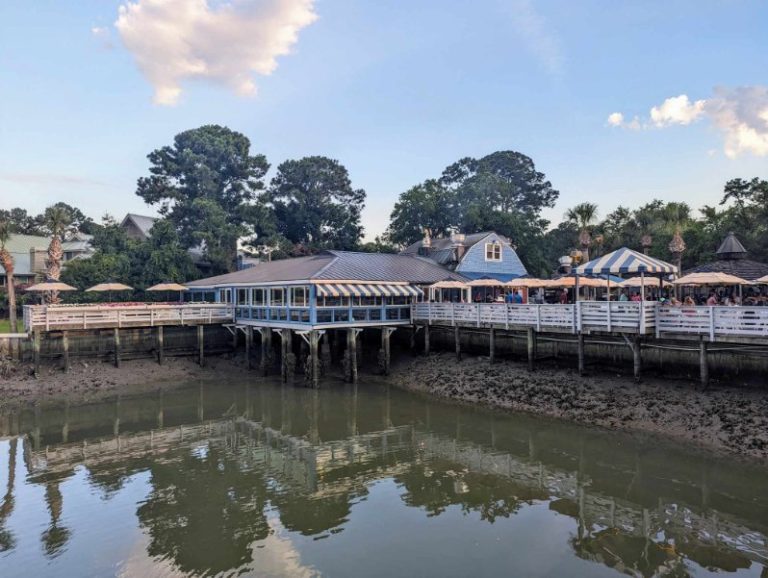 Hilton Head Island Top Outdoor Dining at Salty Dog, Skull Creek Boathouse and FIshcamp
